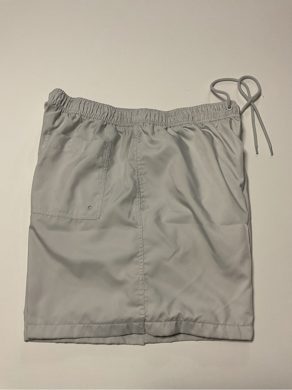 Nike Men's Light Gray Elastic-Waist Athletic Shorts